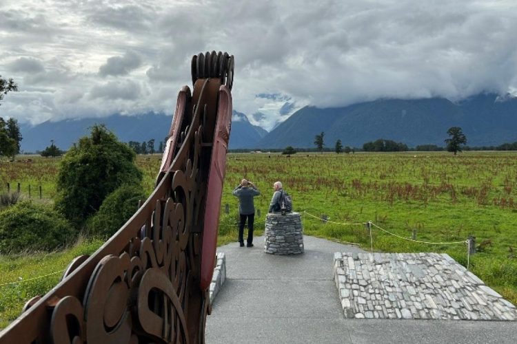Te Koropikopiko o te Waka